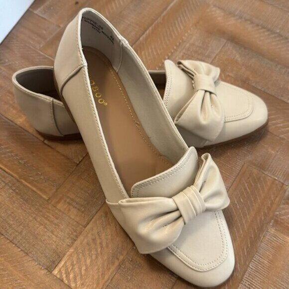 Bamboo Yuppie Slip On Faux Leather Classic Loafer Shoe With Bow in Ivory - Picture 5 of 8